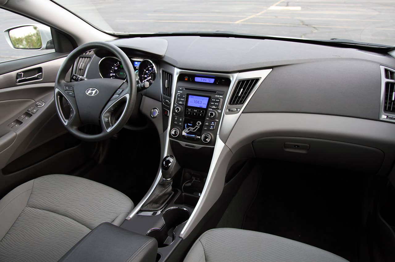 2011 Hyundai Sonata Hybrid interior