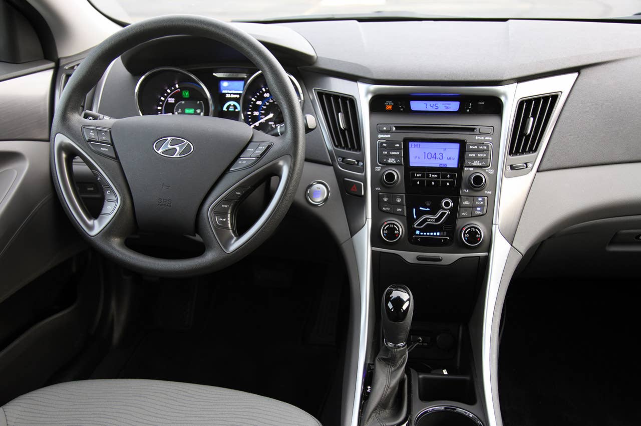 2011 Hyundai Sonata Hybrid interior