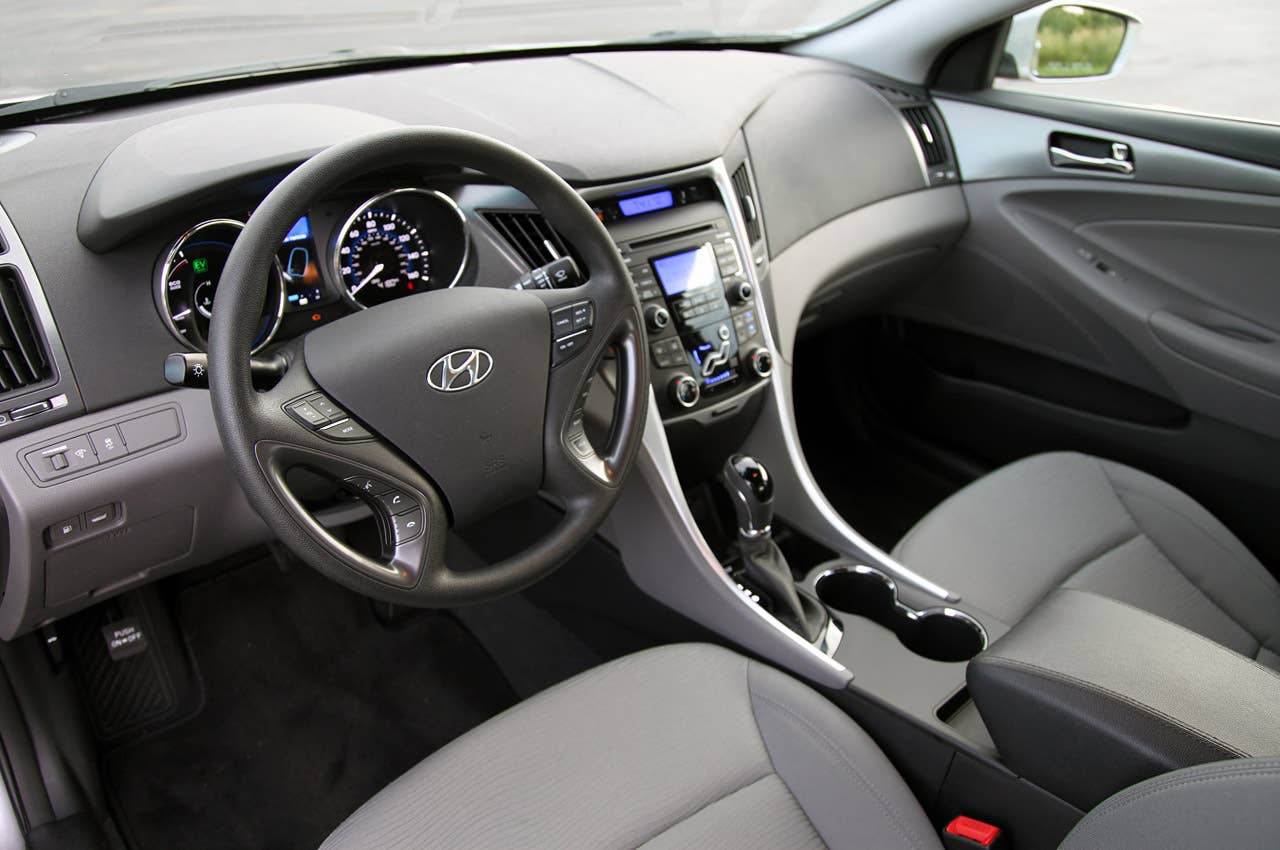2011 Hyundai Sonata Hybrid interior