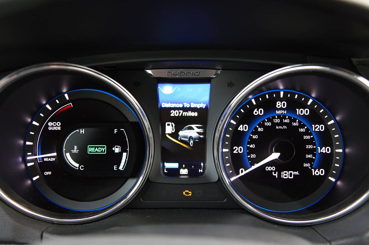 2011 Hyundai Sonata Hybrid gauges