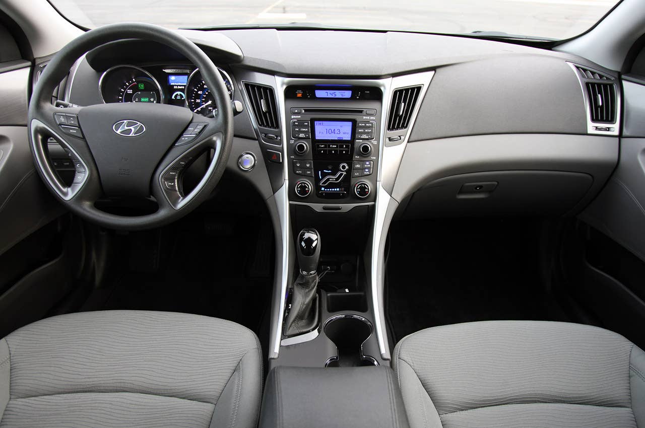 2011 Hyundai Sonata Hybrid interior
