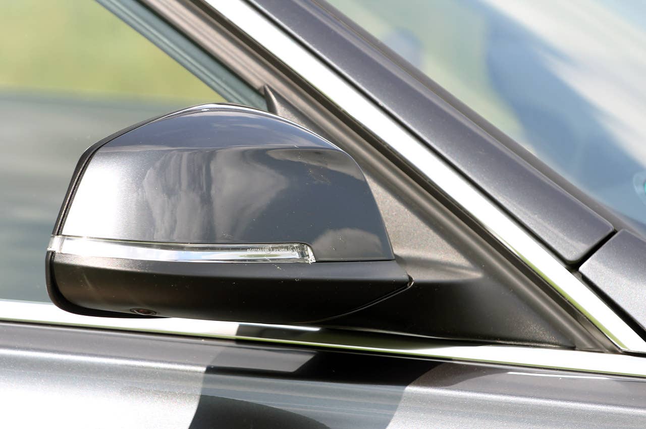 2014 BMW 3 Series Sports Wagon side mirror