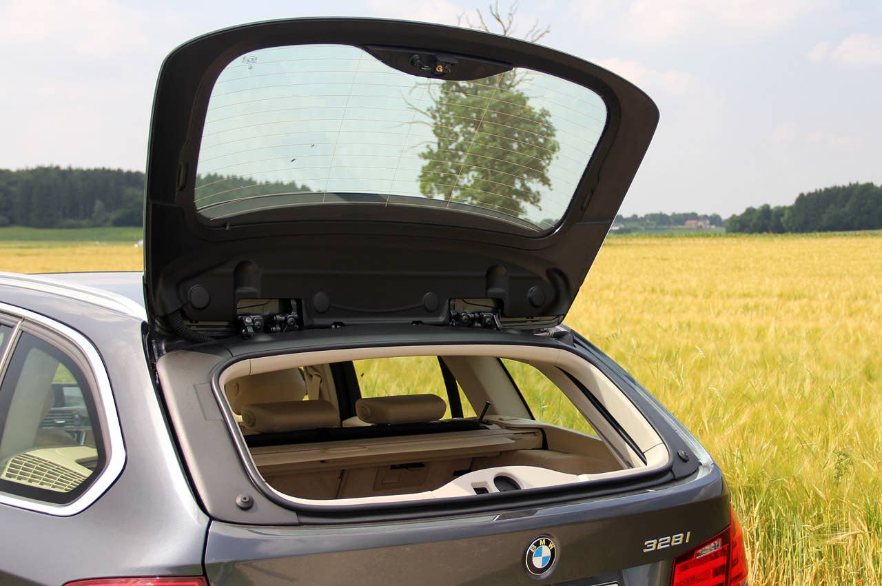 2014 BMW 3 Series Sports Wagon rear hatch