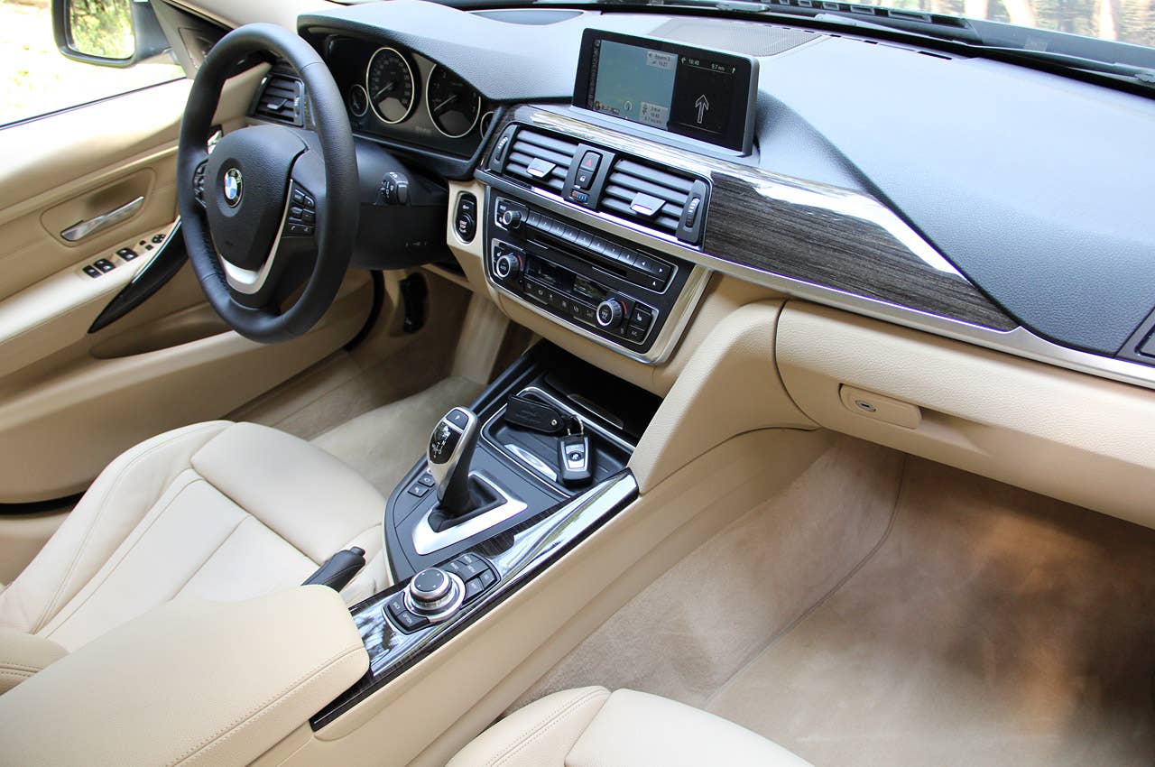 2014 BMW 3 Series Sports Wagon interior