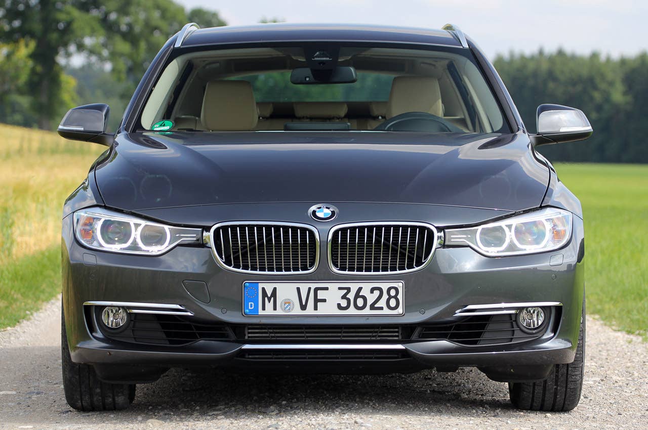 2014 BMW 3 Series Sports Wagon front view