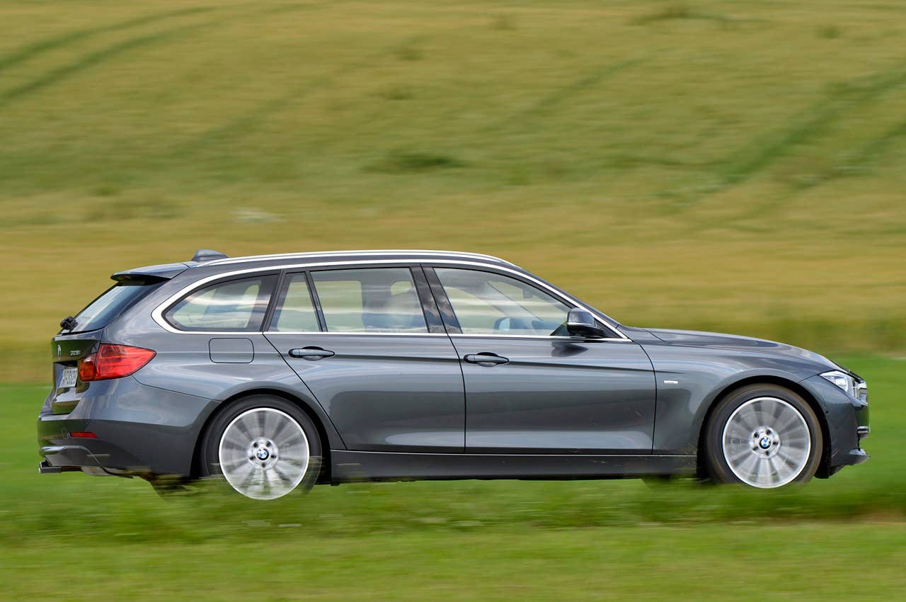 2014 BMW 3 Series Sports Wagon driving