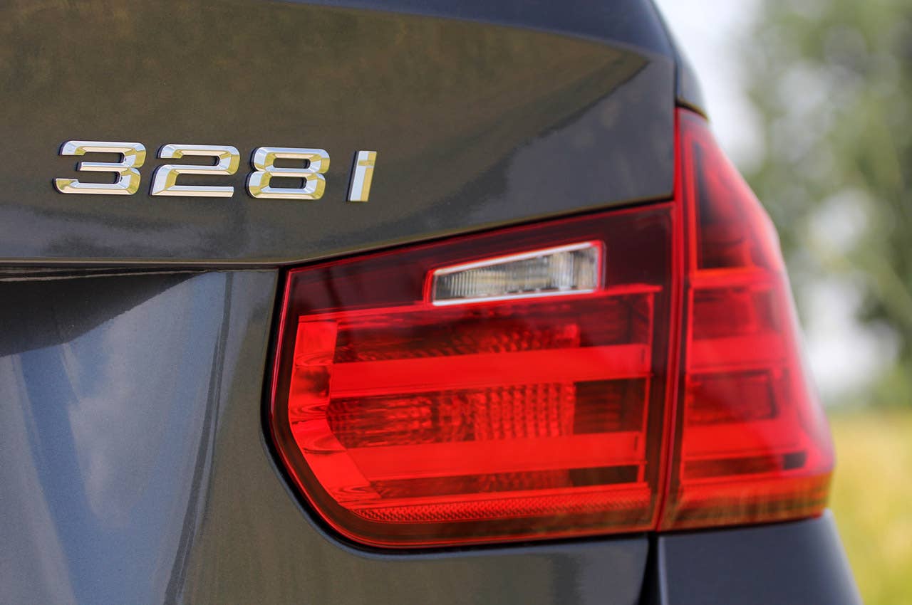 2014 BMW 3 Series Sports Wagon taillight