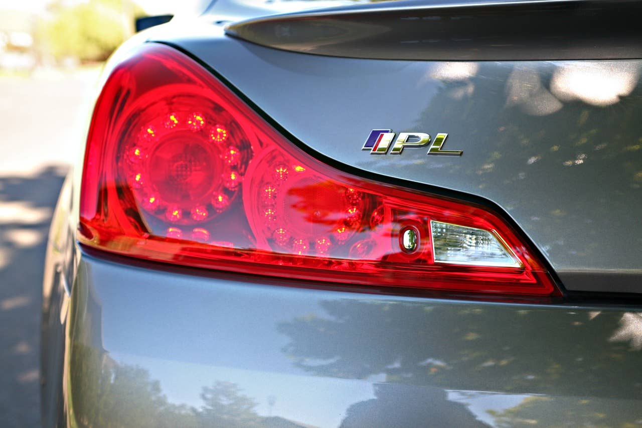 2011 Infiniti IPL G Coupe taillight