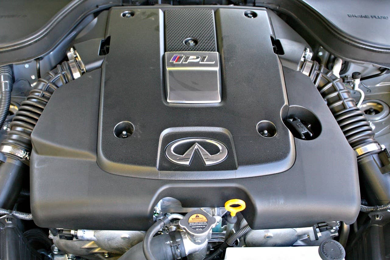 2011 Infiniti IPL G Coupe engine