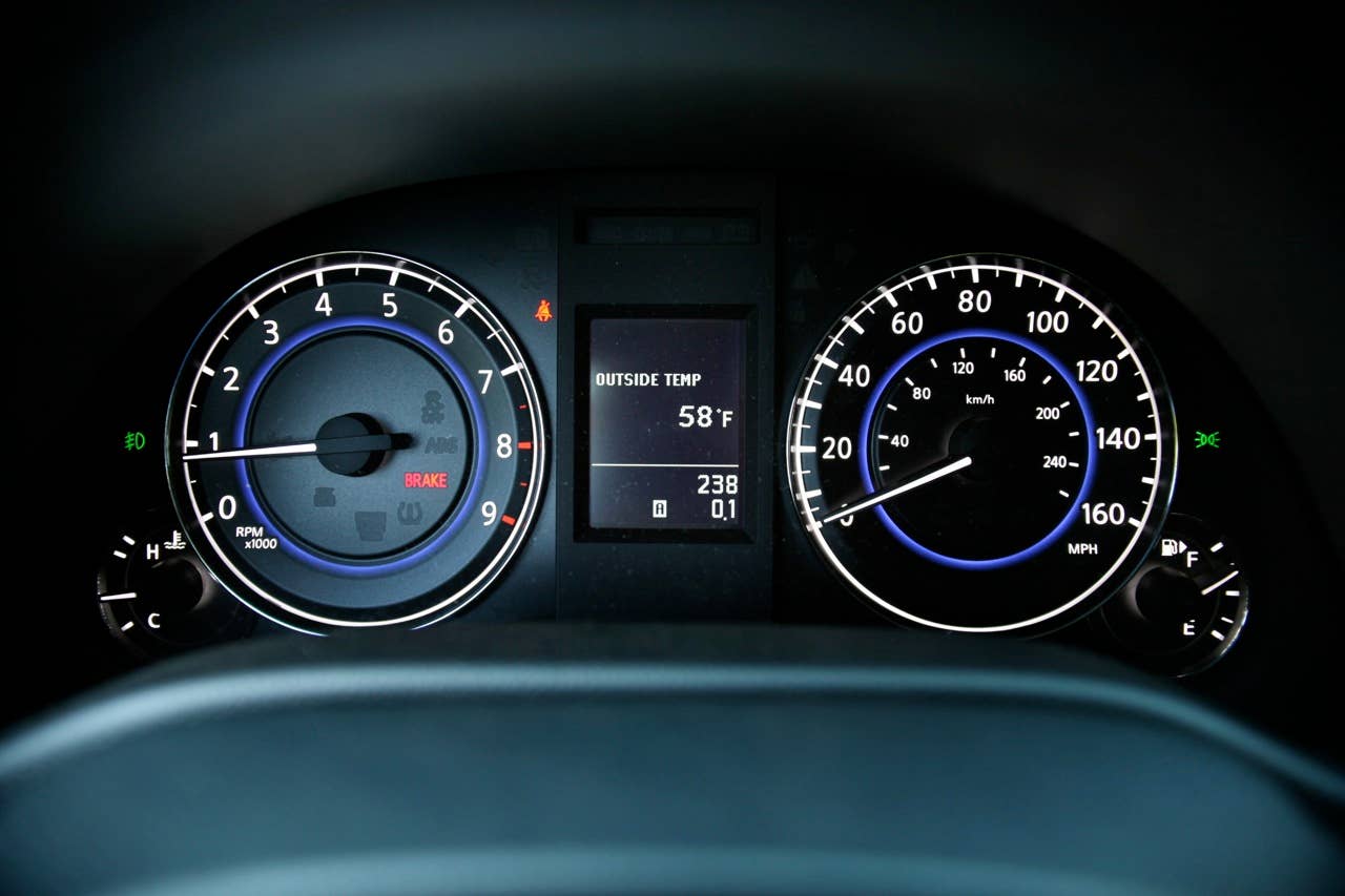 2011 Infiniti IPL G Coupe gauges