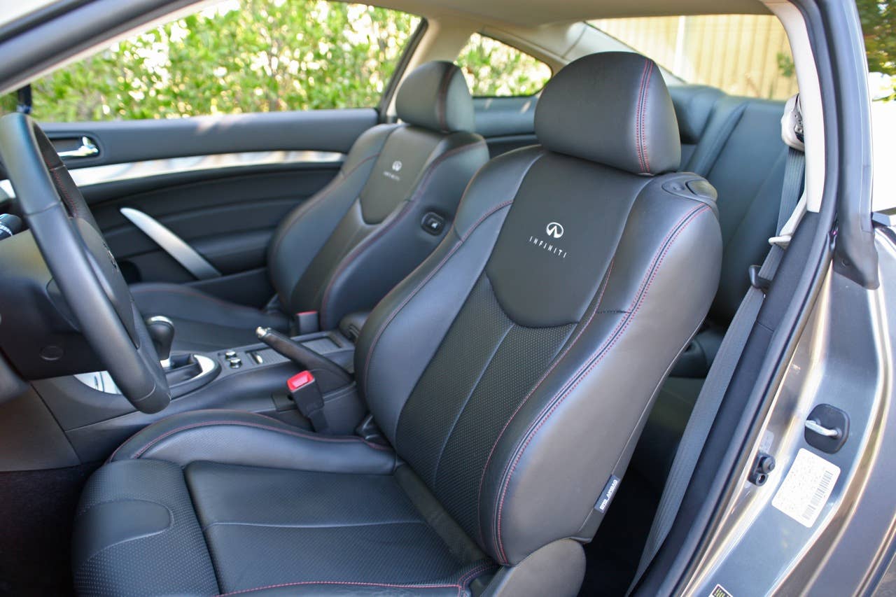2011 Infiniti IPL G Coupe front seats