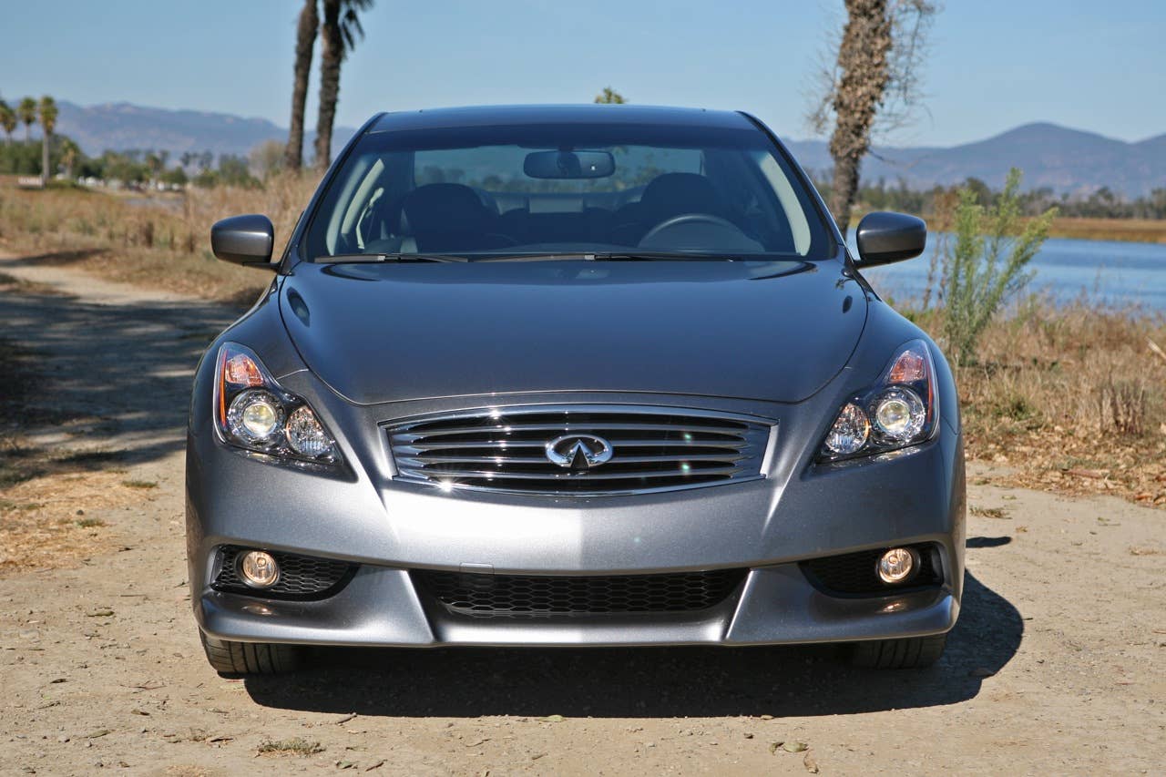 2011 Infiniti IPL G Coupe, front view