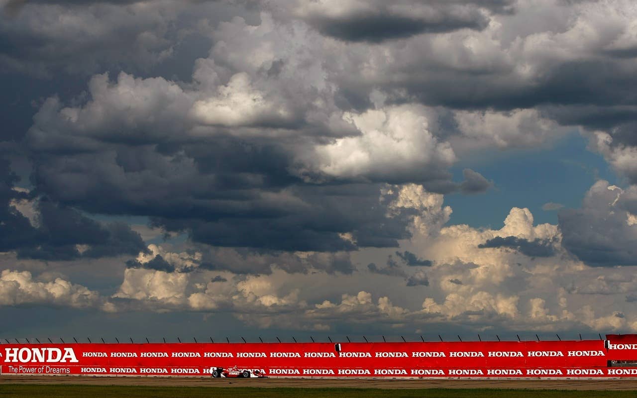 EDMONTON, CANADA - JULY 24:  Scott Dixon of New Zealand drives his #9 Target Chip Ganassi Racing Dallara Honda during qualifying for the Indy Car Series Honda Indy Edmonton on July 24, 2010 at Edmonton City Centre Airport in Edmonton, Alberta, Canada.  (Photo by Jonathan Ferrey/Getty Images)