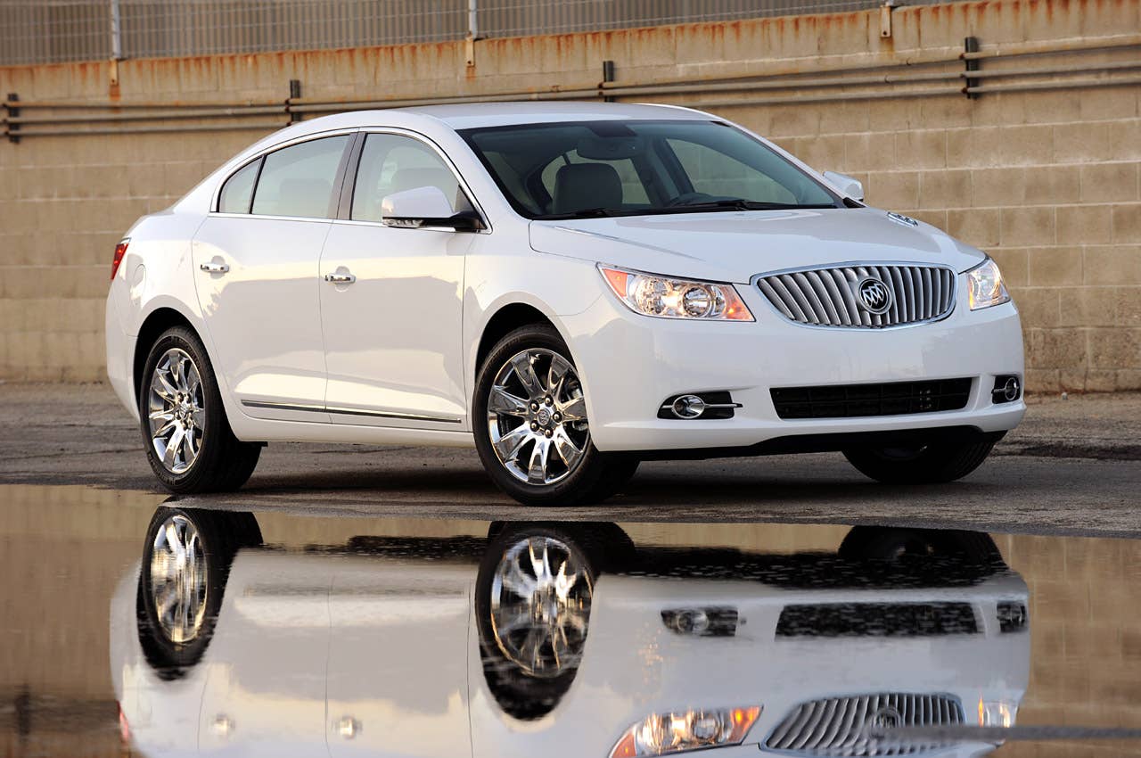 Review: 2010 Buick LaCrosse CXL aims upmarket and almost hits target - Photo by Drew Phillips