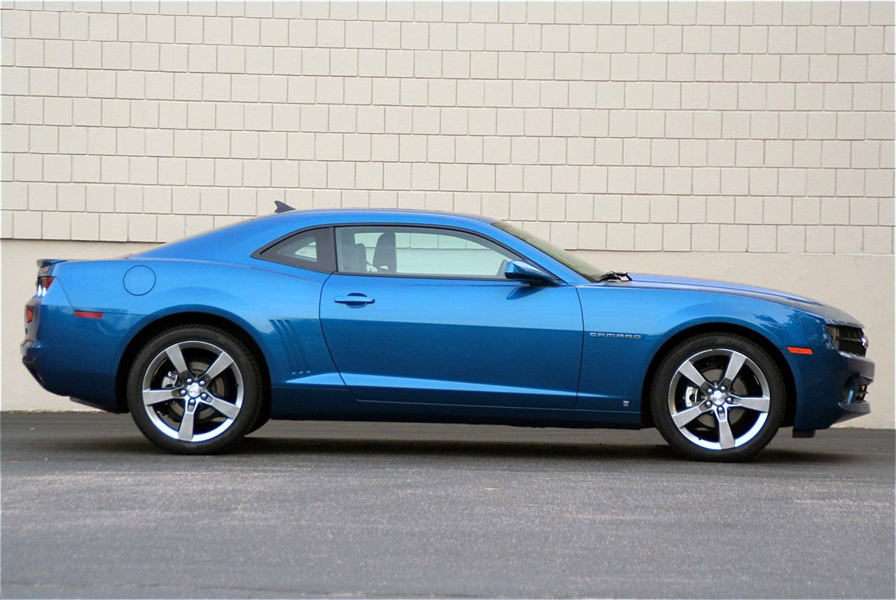The Joy of Six: 2010 Chevy Camaro V6 RS - Photo by Alex Nunez