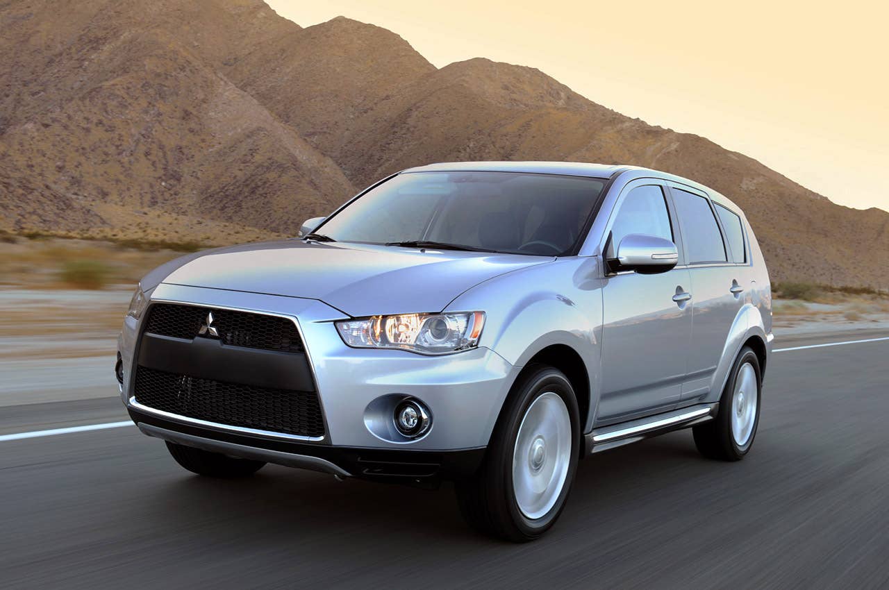 First Drive: 2010 Mitsubishi Outlander GT is a CUV we can live with - Photo by Drew Phillips