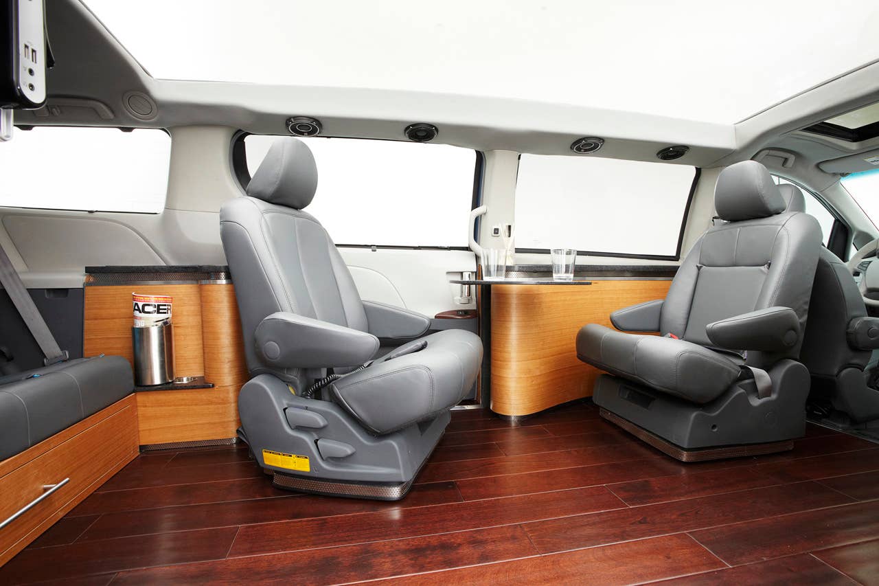 Toyota Swagger Wagon Supreme