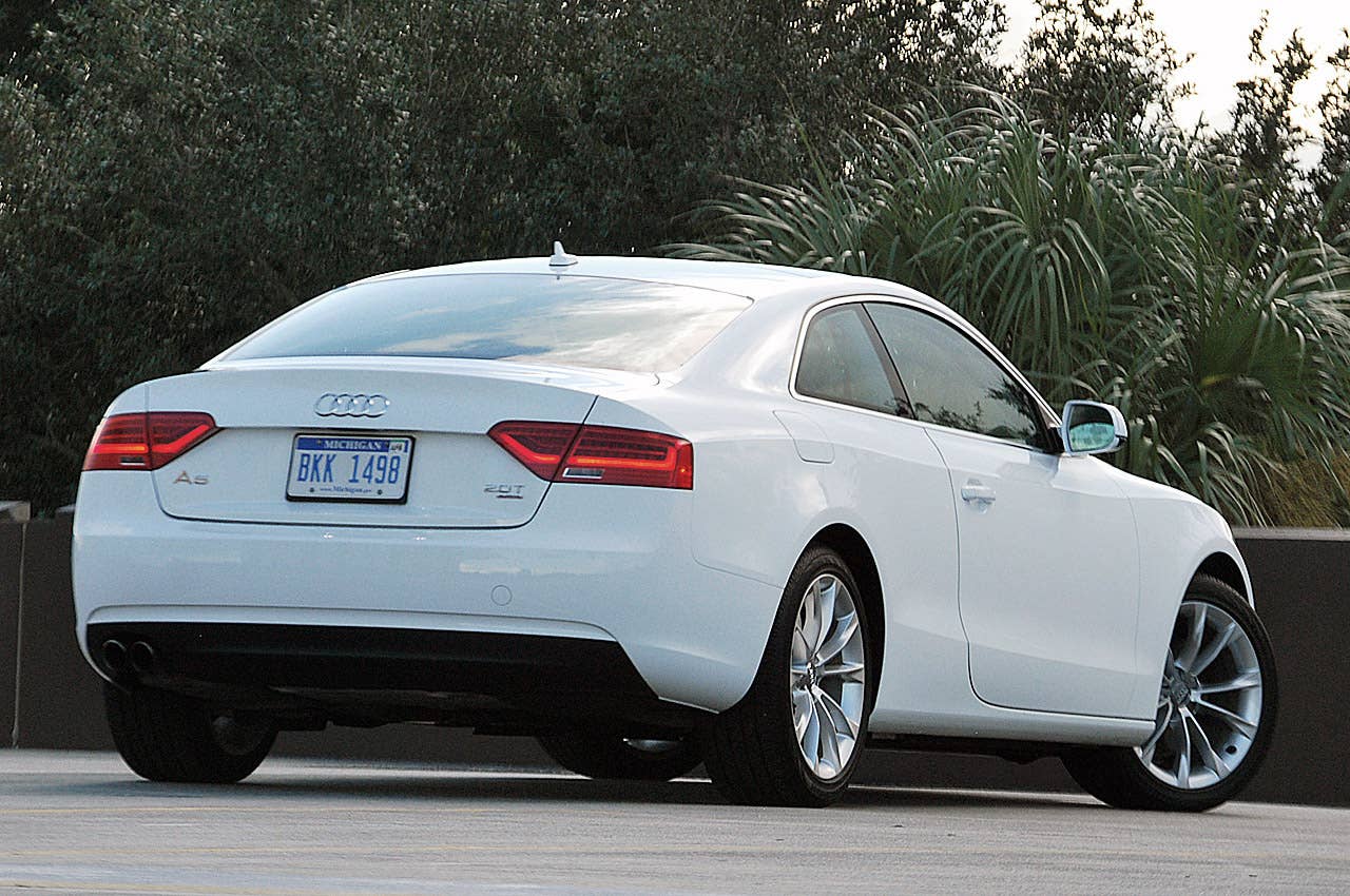 2013 Audi A5 2.0T Quattro rear 3/4 view