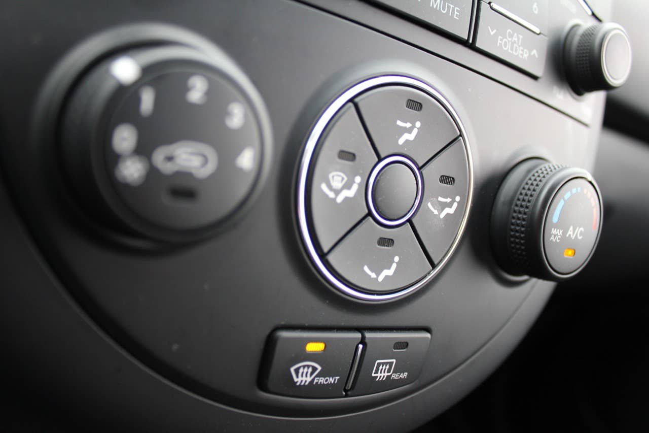 2012 Kia Soul Base 1.6L Eco climate controls