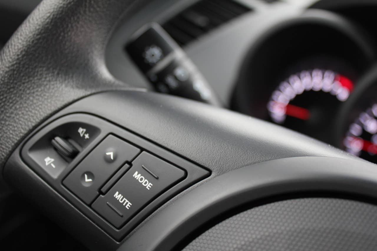 2012 Kia Soul Base 1.6L Eco steering wheel controls