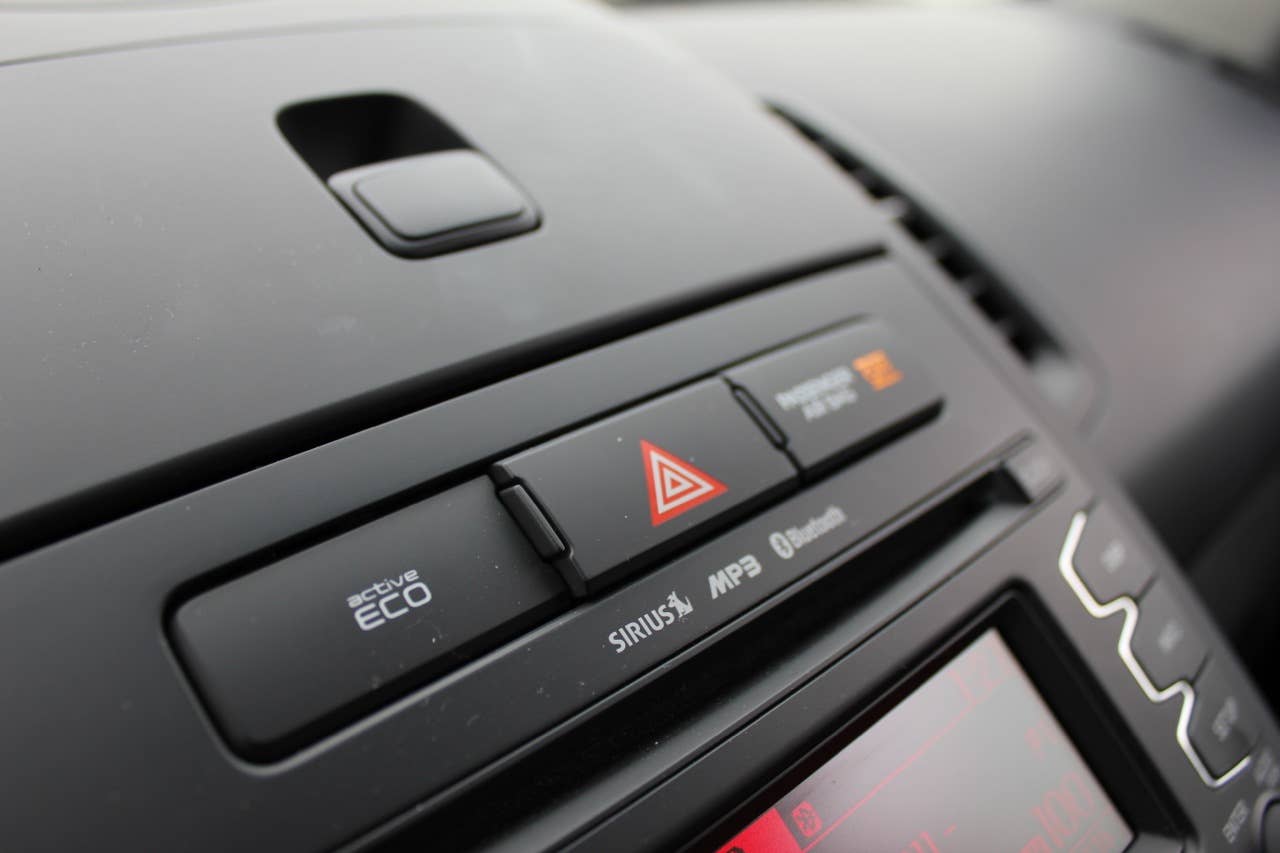 2012 Kia Soul Base 1.6L Eco instrument panel
