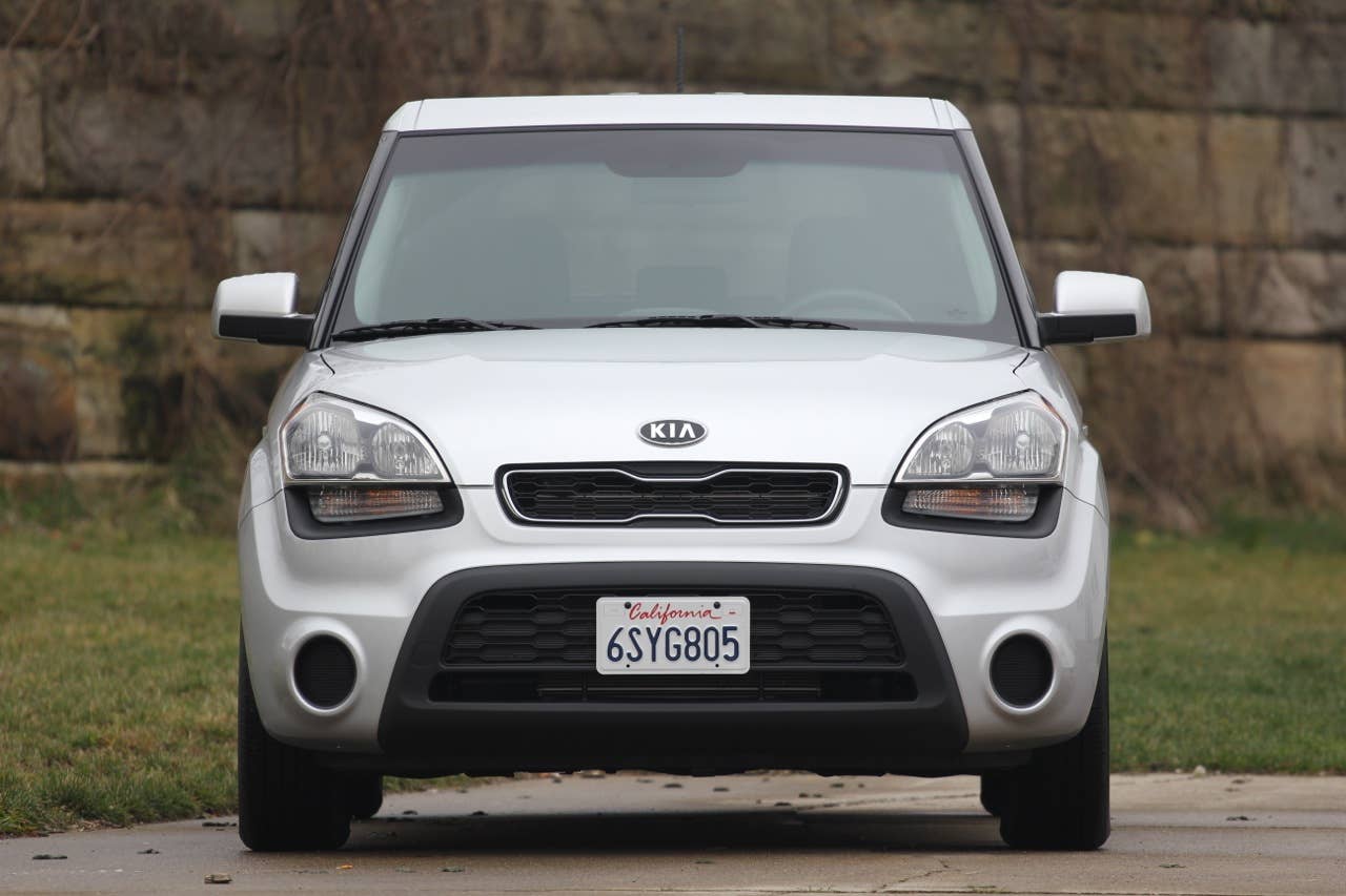 2012 Kia Soul Base 1.6L Eco front view