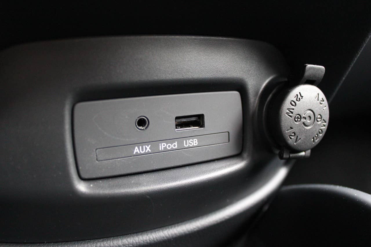 2012 Kia Soul Base 1.6L Eco AUX/USB input