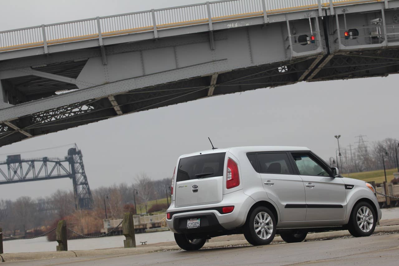 2012 Kia Soul Base 1.6L Eco rear 3/4 view