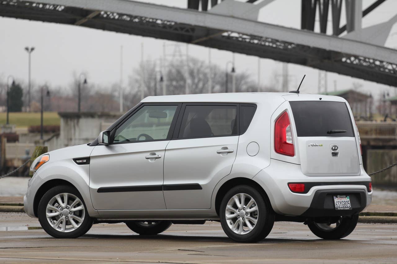 2012 Kia Soul Base 1.6L Eco rear 3/4 view