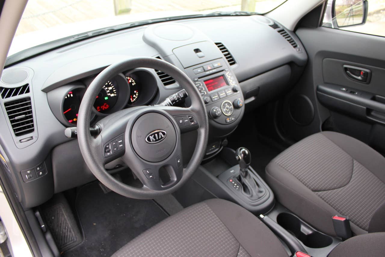 2012 Kia Soul Base 1.6L Eco interior