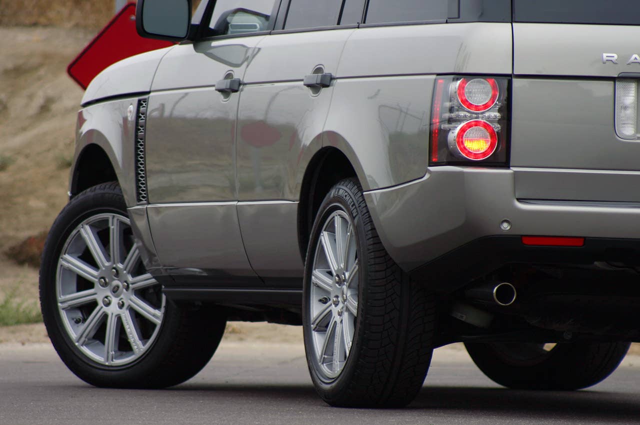 2011 Land Rover Range Rover Supercharged rear 3/4 view