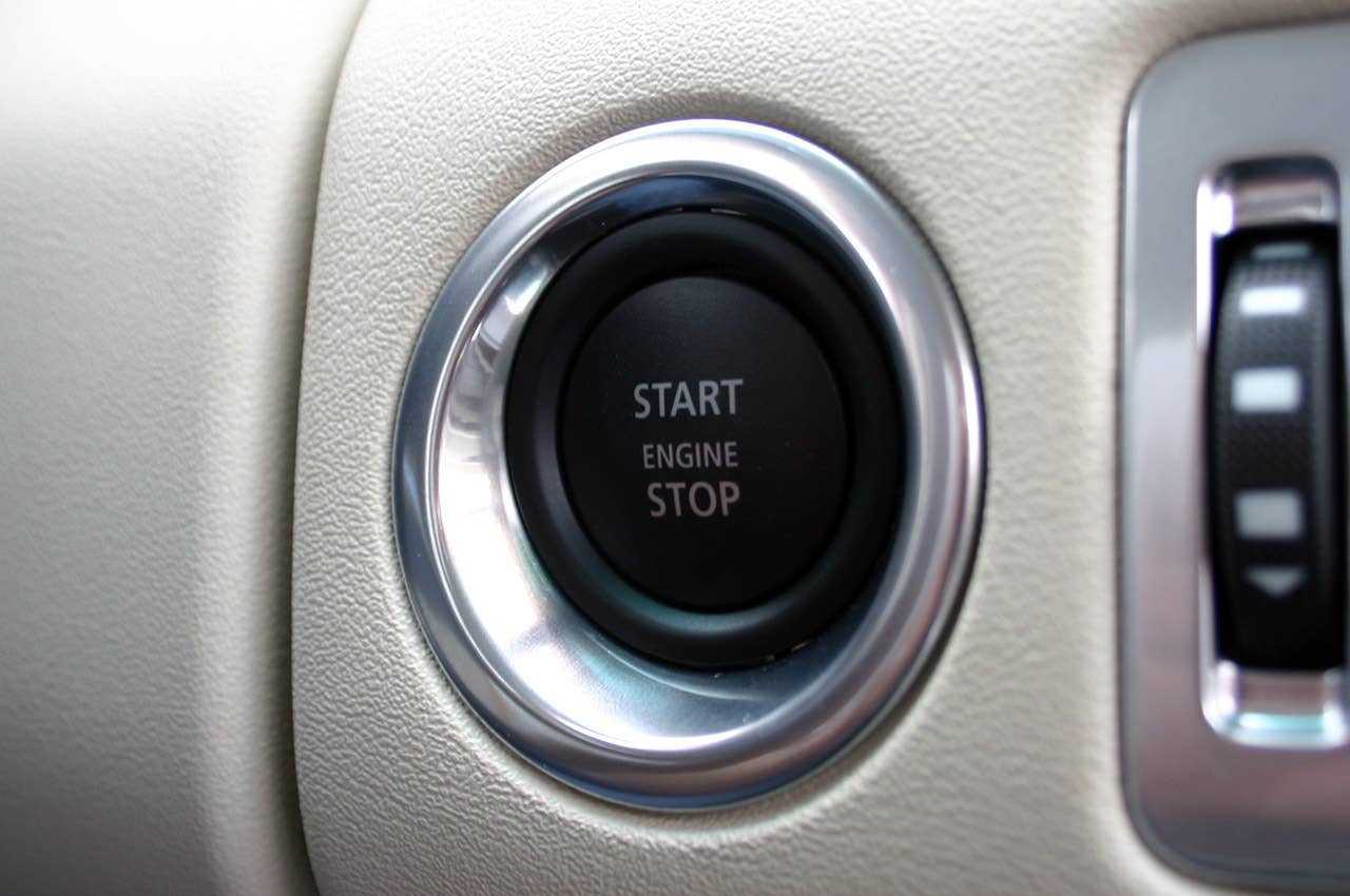 2011 Land Rover Range Rover Supercharged start button