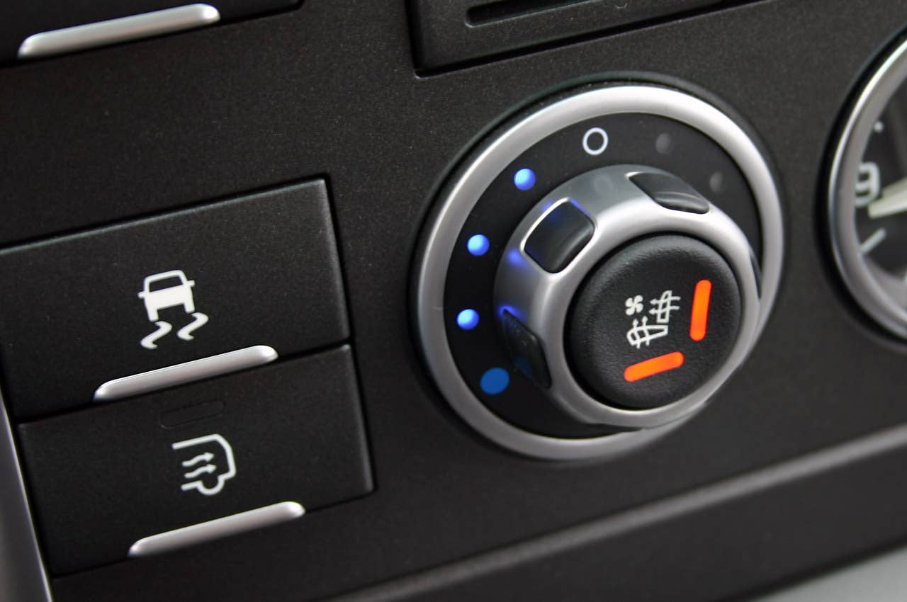 2011 Land Rover Range Rover Supercharged climate controls