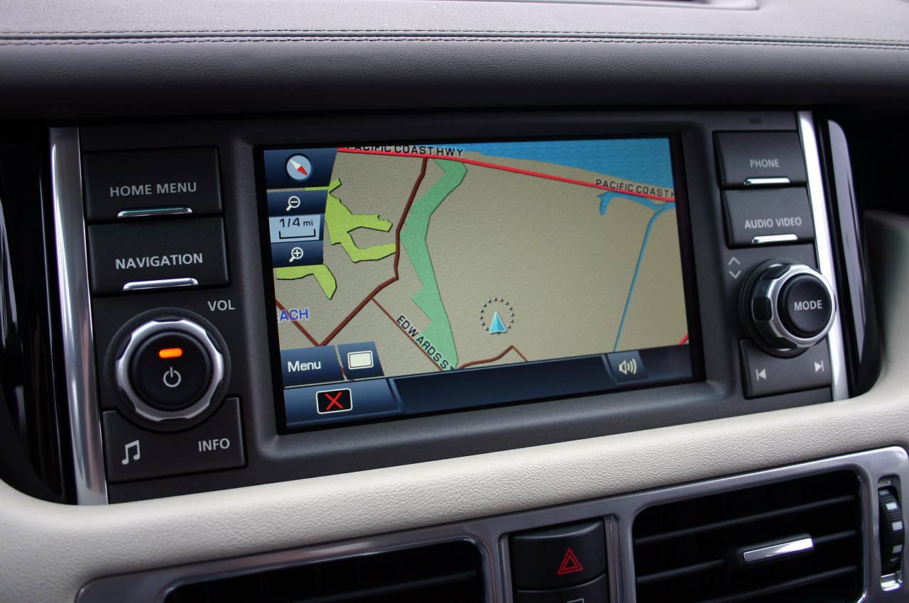 2011 Land Rover Range Rover Supercharged touch screen