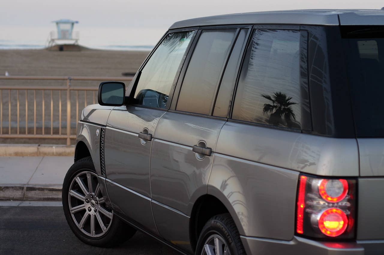 2011 Land Rover Range Rover Supercharged rear 3/4 view