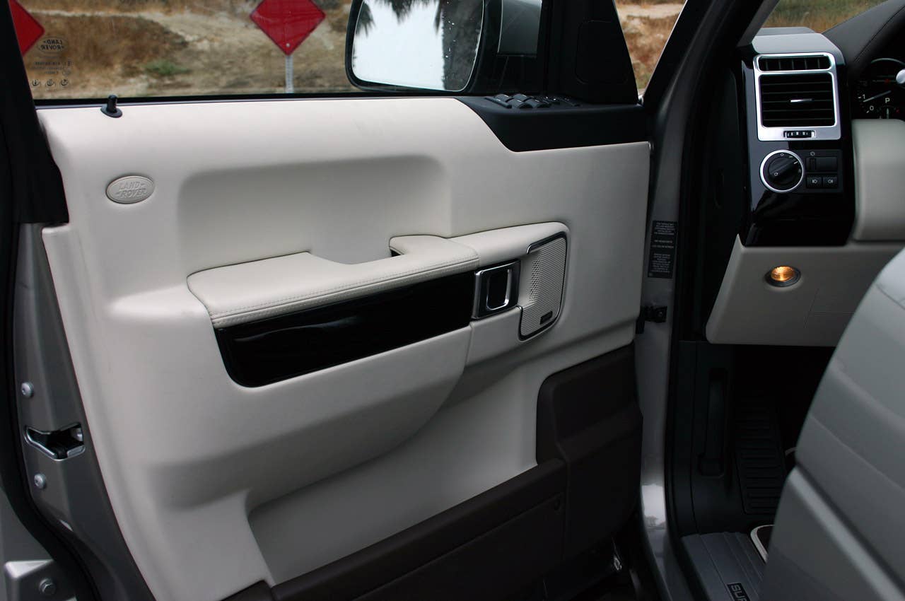 2011 Land Rover Range Rover Supercharged door panel
