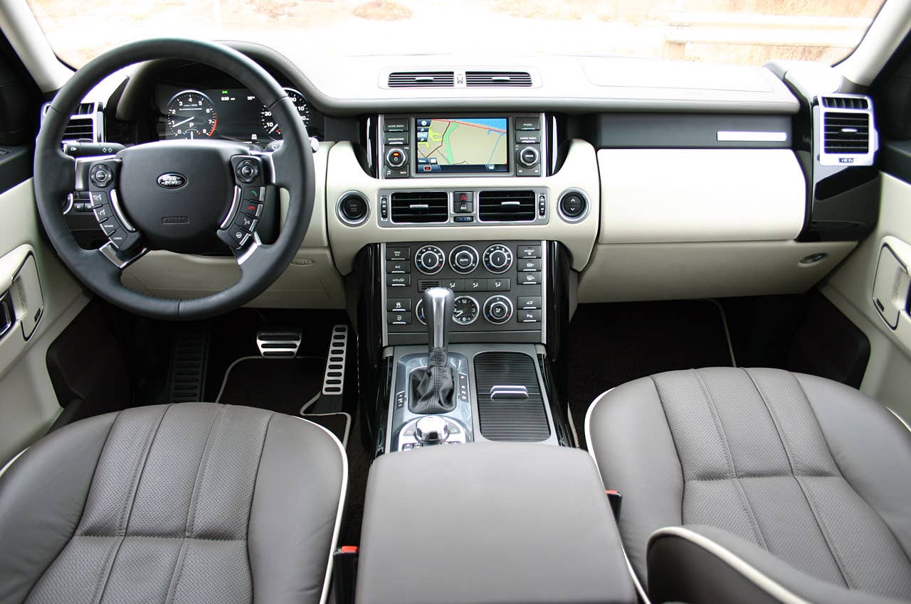 2011 Land Rover Range Rover Supercharged interior