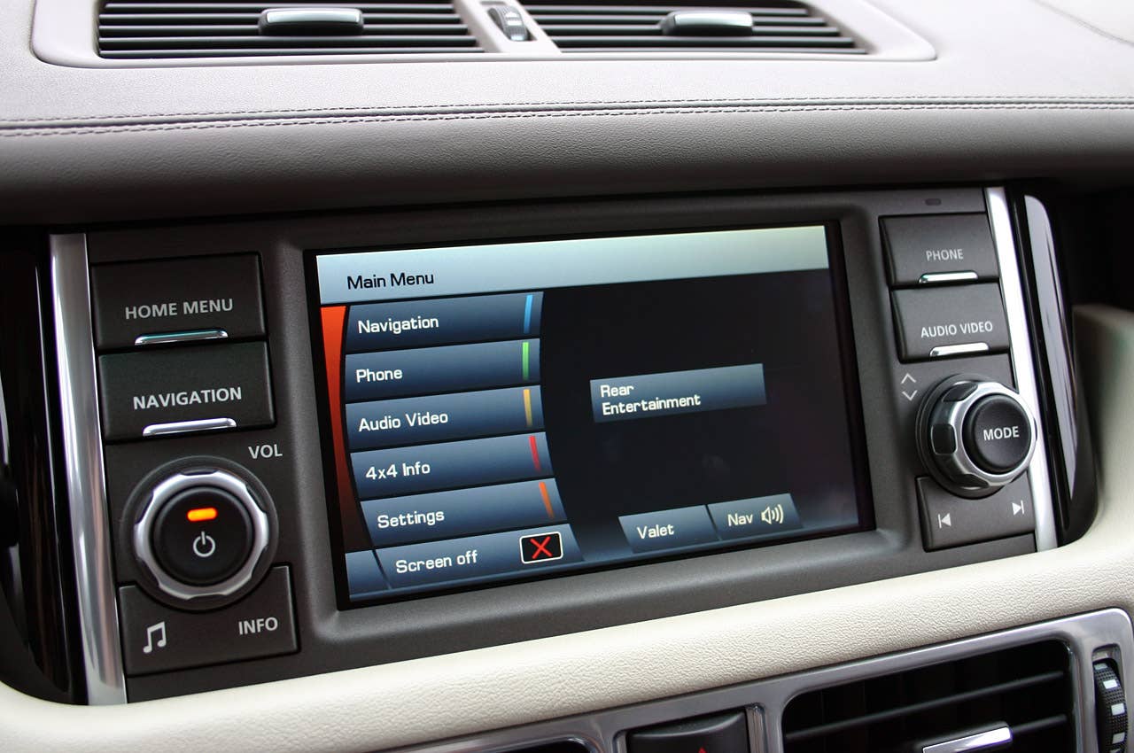 2011 Land Rover Range Rover Supercharged touch screen