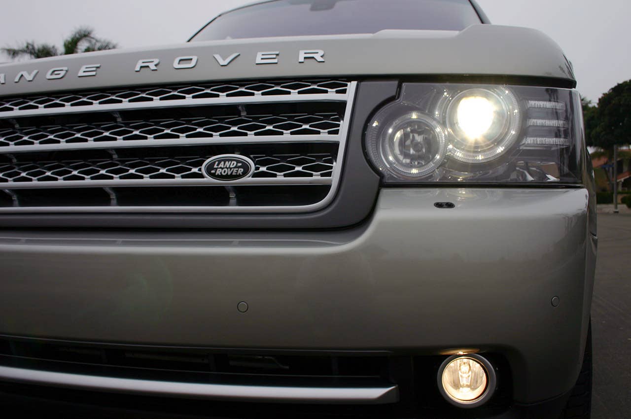 2011 Land Rover Range Rover Supercharged front detail