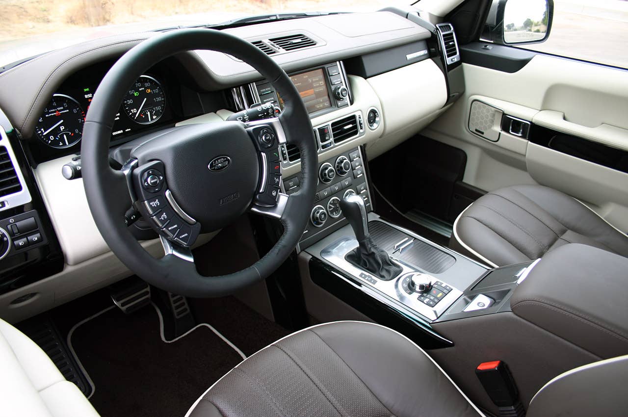 2011 Land Rover Range Rover Supercharged interior