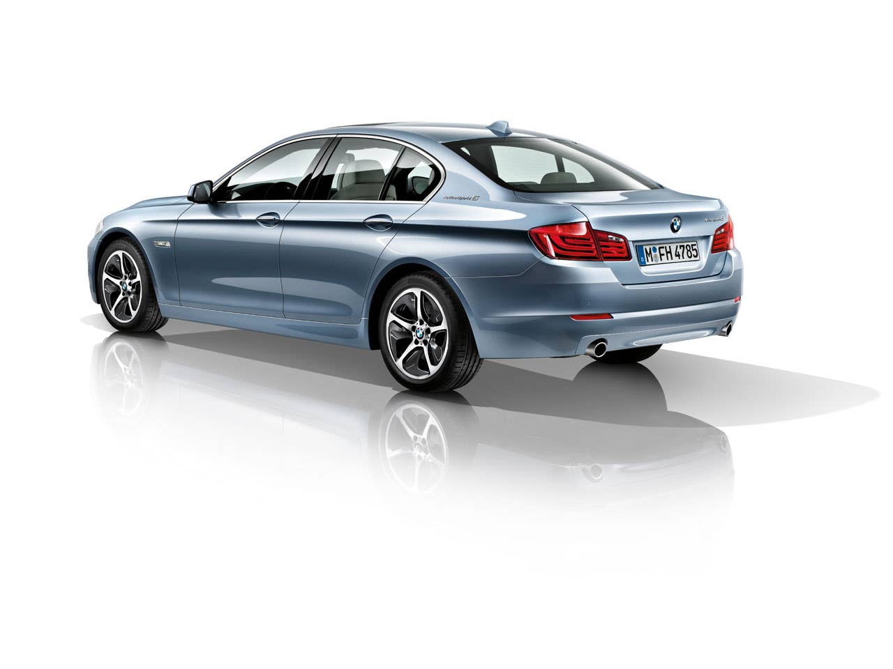 2012 BMW ActiveHybrid 5 rear 3/4