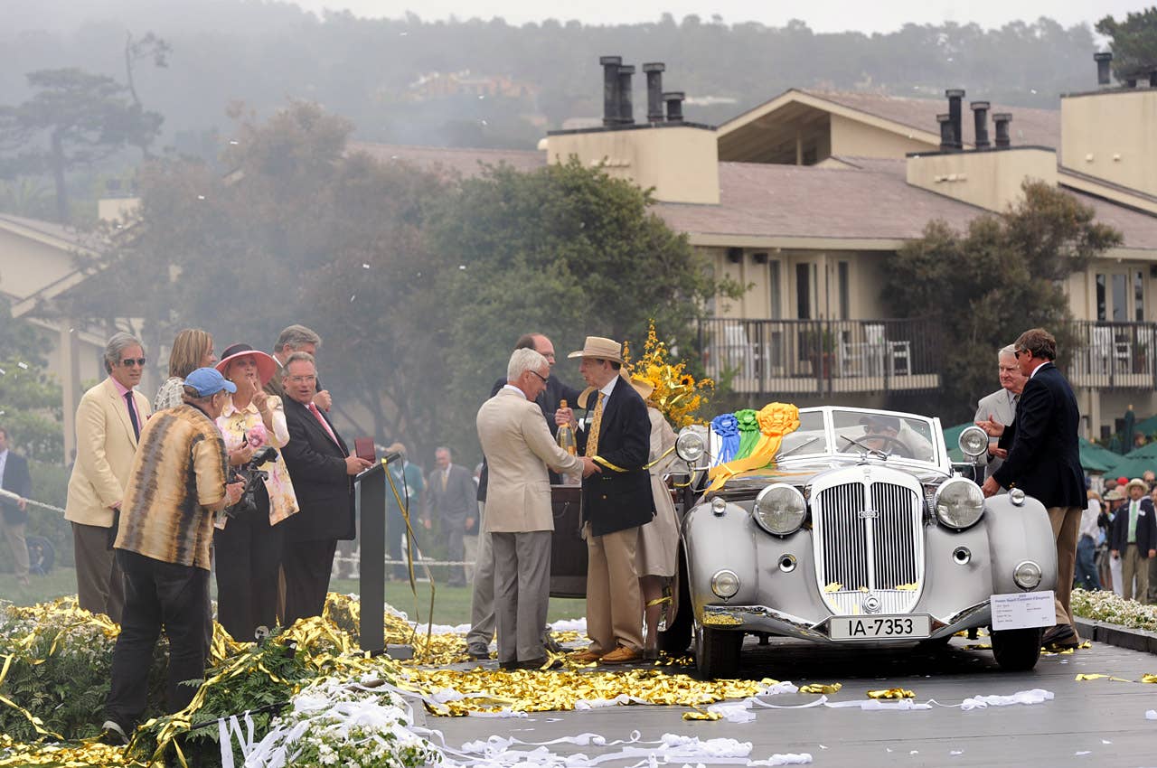 1937 Horch wins Best of Show at 59th Pebble Beach Concours d'Elegance
