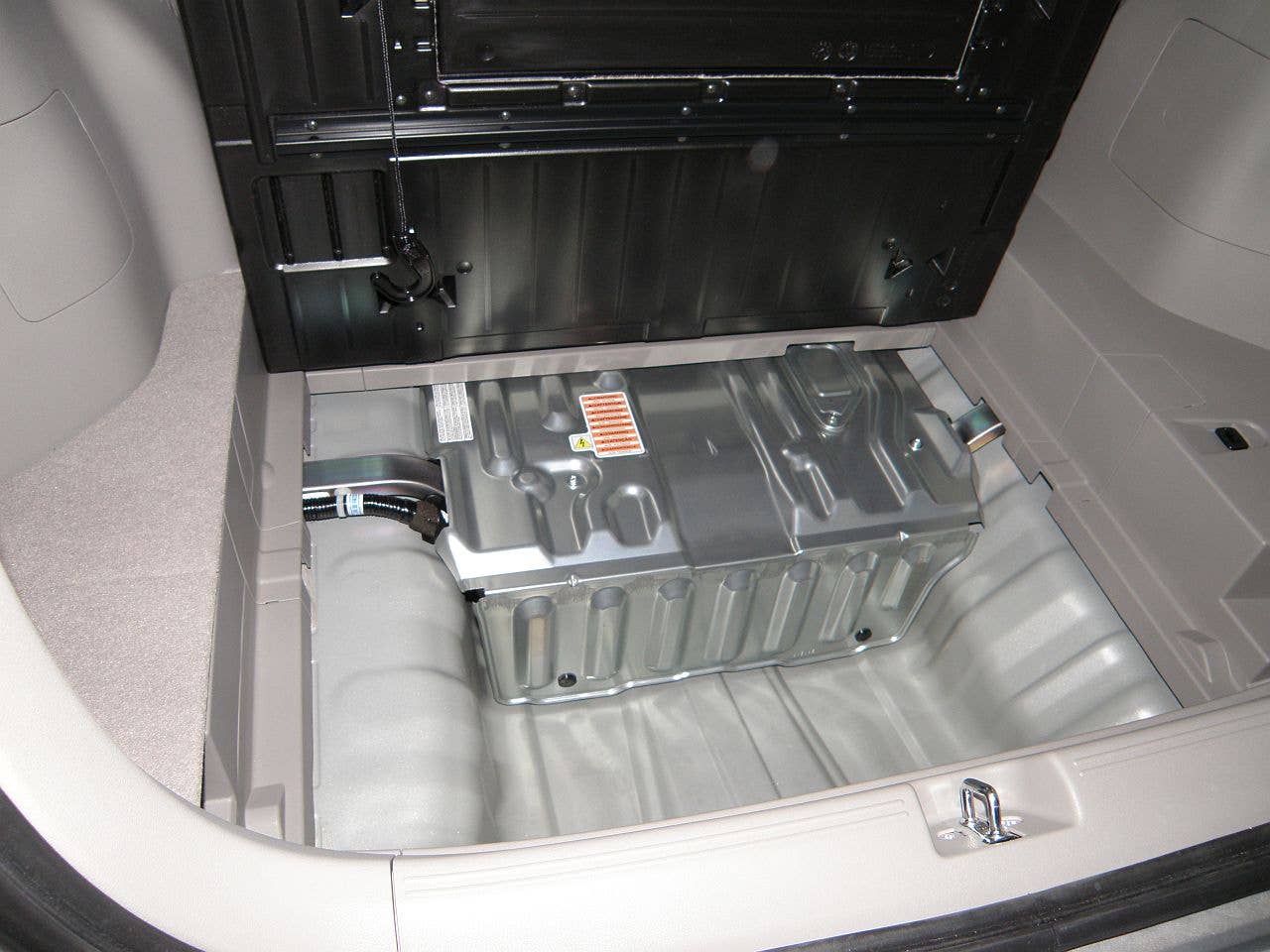 A few pictures of the cars used  for the test. They even showed the battery pack to us