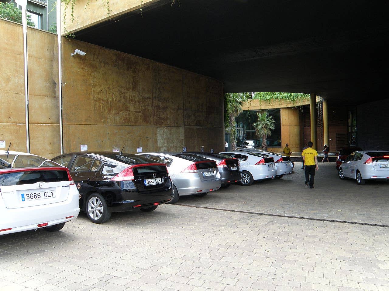 At the Hotel Miramar in Barcelona, 10 Honda Insight were ready for the fuel efficiency test