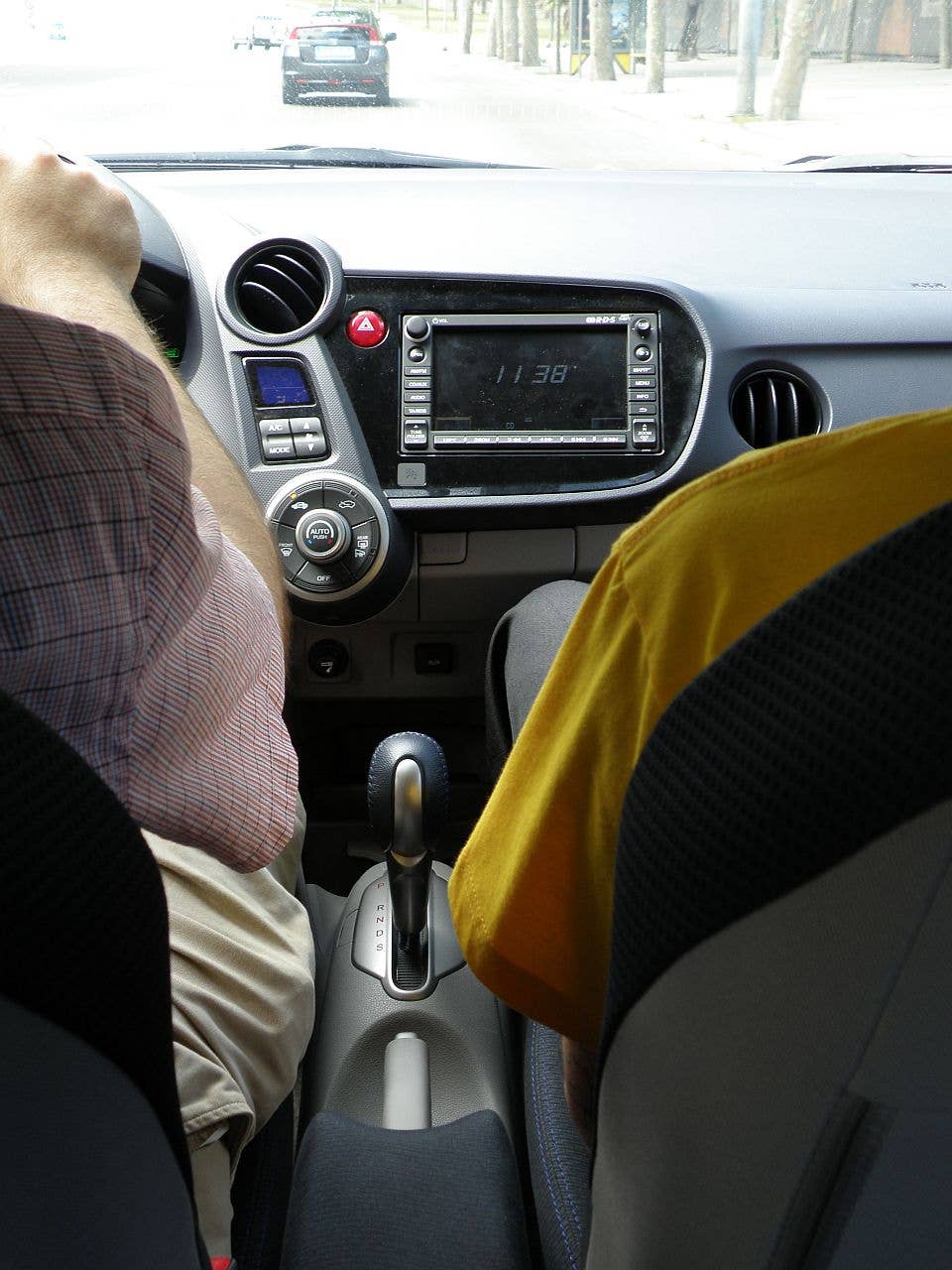 Driving photo. As you can see, the models were the top-equipped Honda Insight Executive Navi