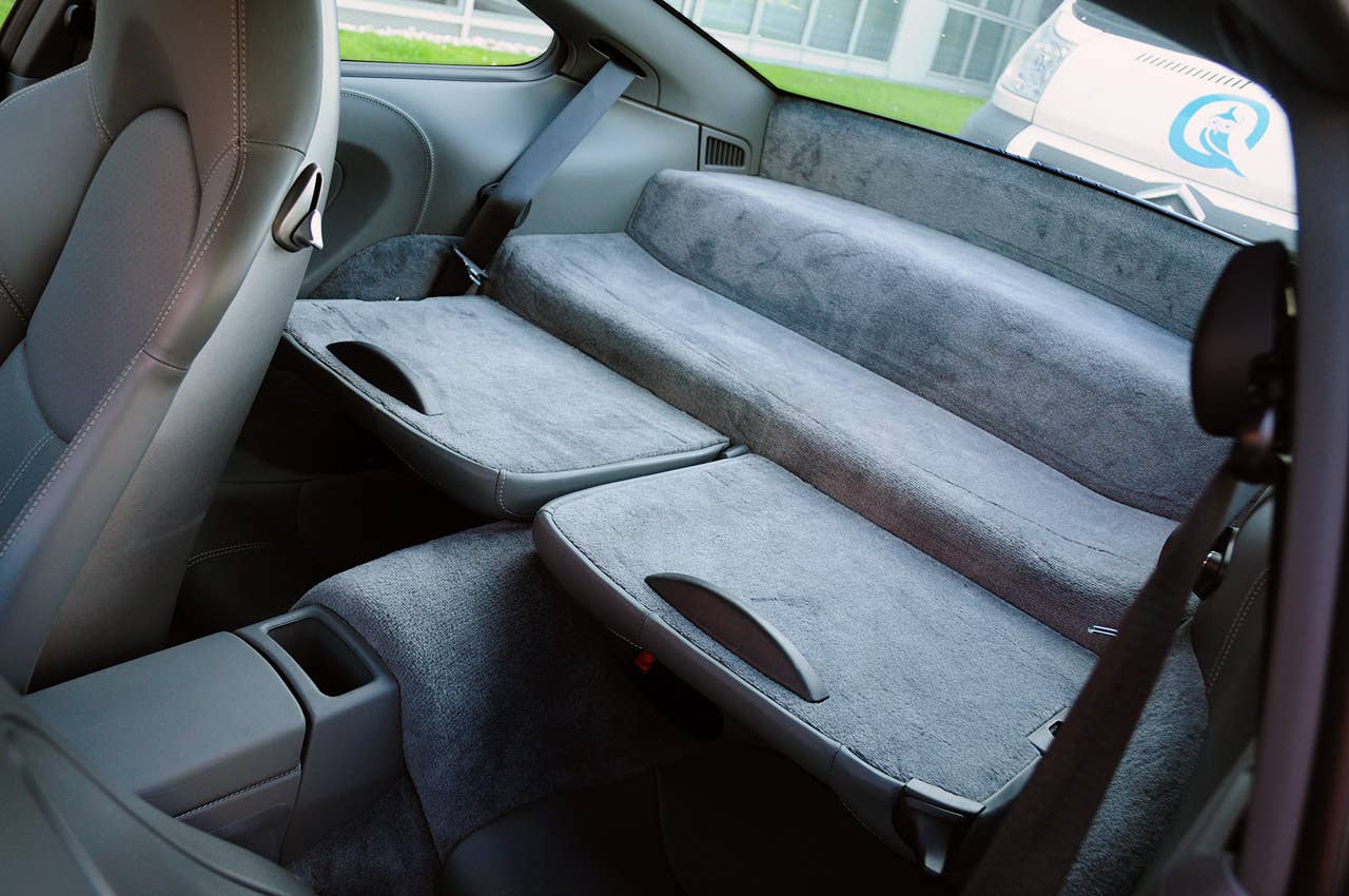 2010 Porsche 911 Carrera S rear storage space