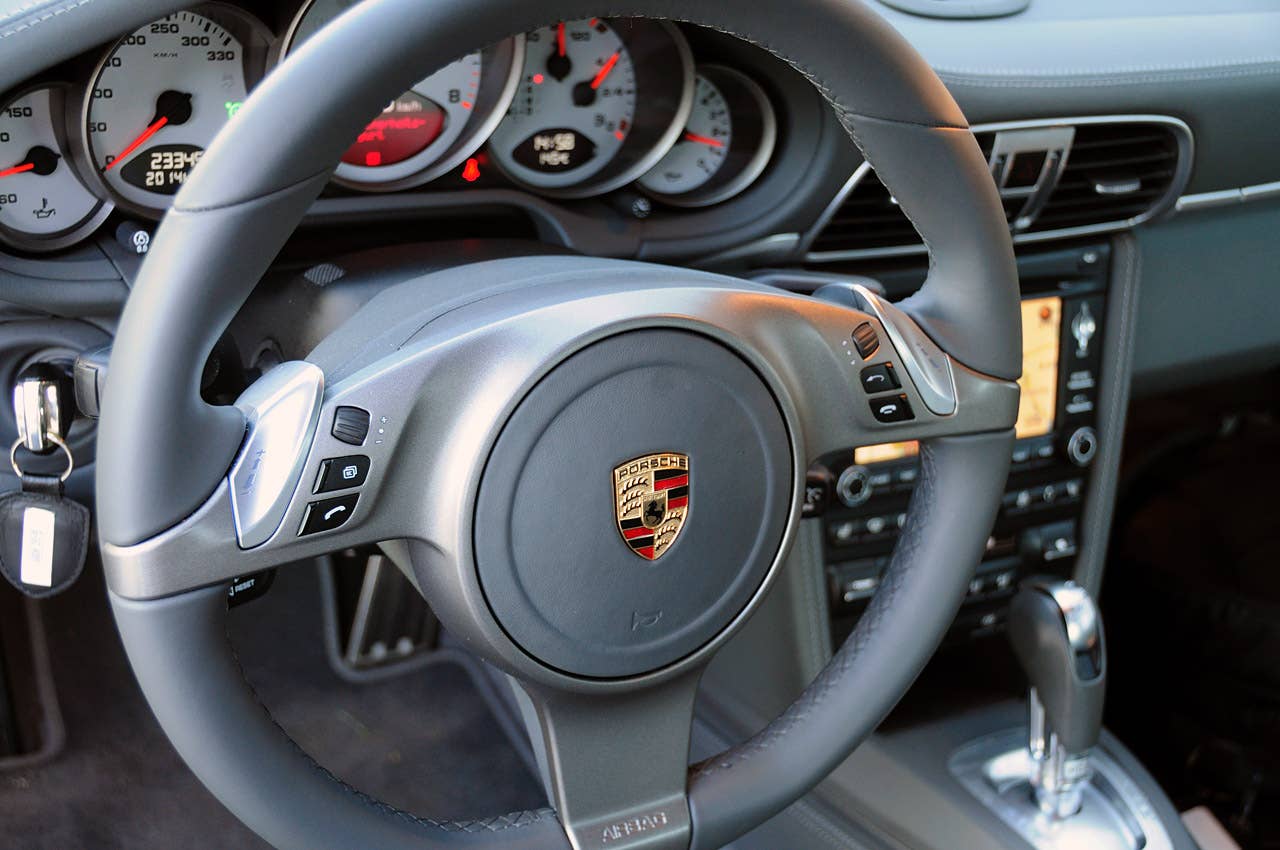 2010 Porsche 911 Carrera S steering wheel