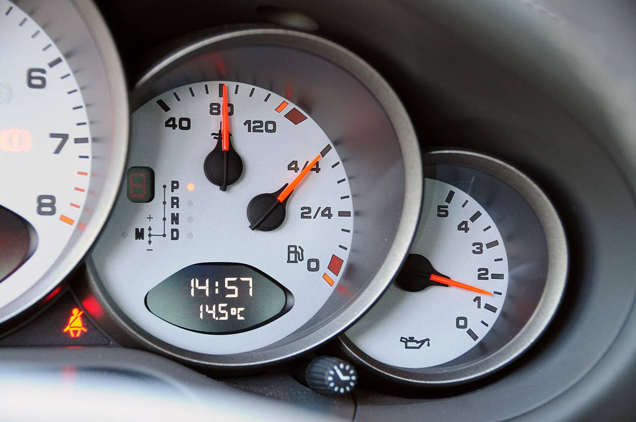 2010 Porsche 911 Carrera S gauges