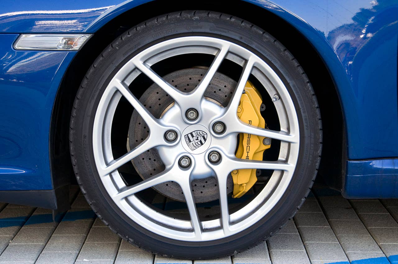 2010 Porsche 911 Carrera S wheel