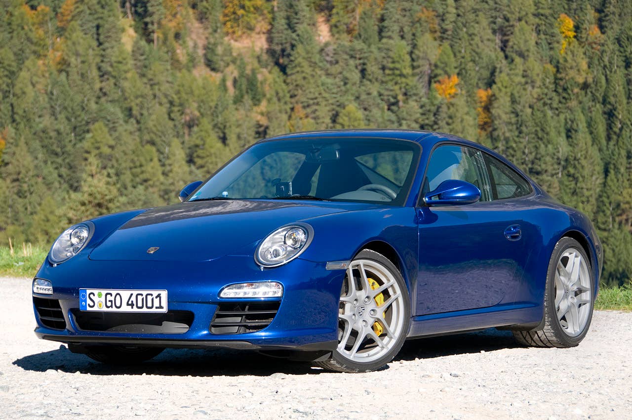 2010 Porsche 911 Carrera S front 3/4 view